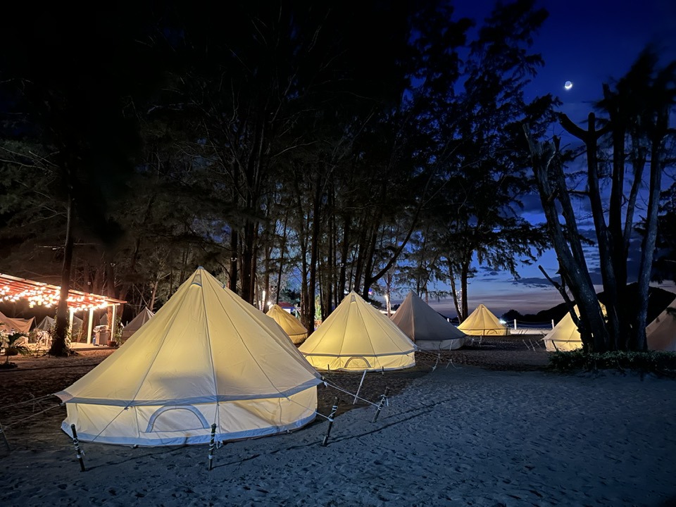 Puerto Silanguin Beach Camping Resort